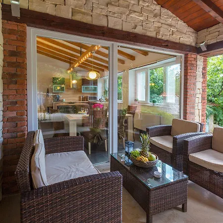 펜션 Hundefreundliche Mit 3 Klimaanlagen, Privatpool, Grill, Waschmaschine, Heizung