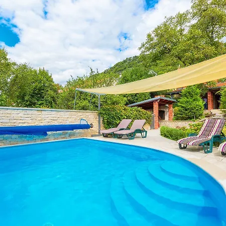 펜션 Hundefreundliche Mit 3 Klimaanlagen, Privatpool, Grill, Waschmaschine, Heizung Krizisce