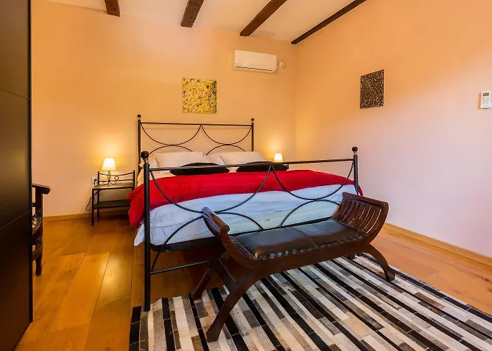 Tatil Evi Hundefreundliche Mit 3 Klimaanlagen, Privatpool, Grill, Waschmaschine, Heizung Krizisce