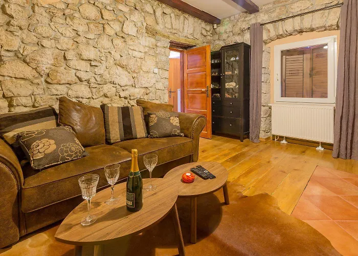 Hundefreundliche Mit 3 Klimaanlagen, Privatpool, Grill, Waschmaschine, Heizung *