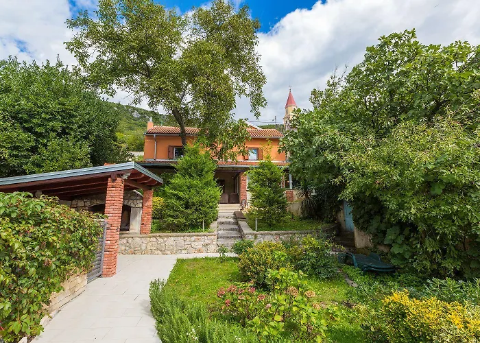 Hundefreundliche Mit 3 Klimaanlagen, Privatpool, Grill, Waschmaschine, Heizung Krizisce