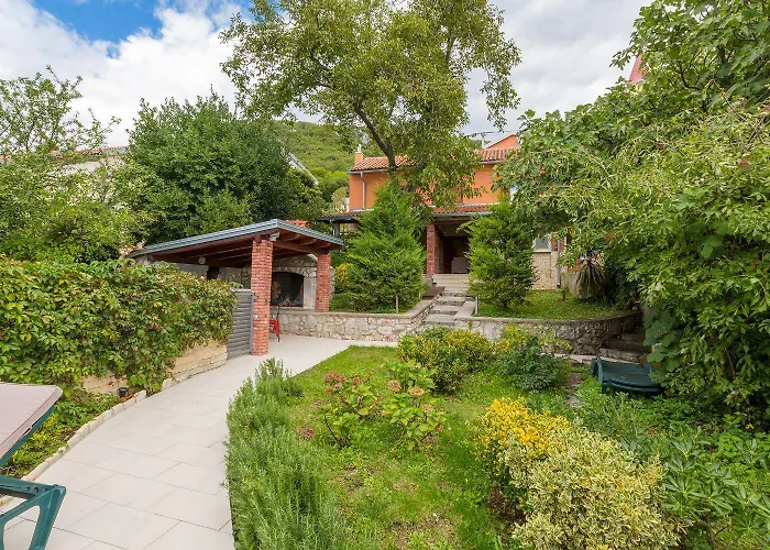 Hundefreundliche Mit 3 Klimaanlagen, Privatpool, Grill, Waschmaschine, Heizung Tatil Evi Krizisce