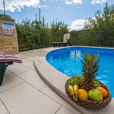 Hundefreundliche Mit 3 Klimaanlagen, Privatpool, Grill, Waschmaschine, Heizung Casa de Férias *
