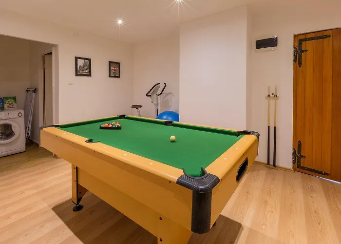 Hundefreundliche Mit 3 Klimaanlagen, Privatpool, Grill, Waschmaschine, Heizung