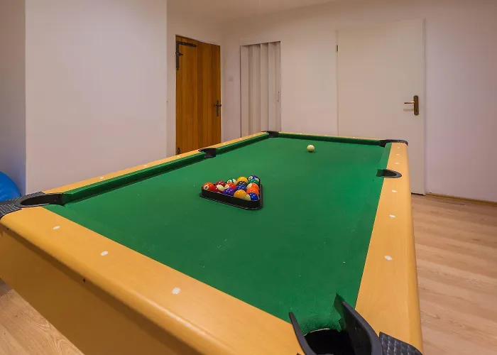 Holiday home Hundefreundliche Mit 3 Klimaanlagen, Privatpool, Grill, Waschmaschine, Heizung