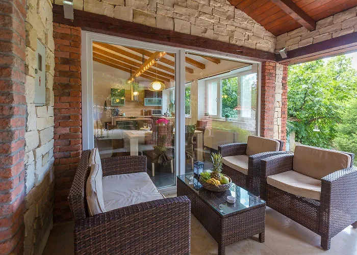 Holiday home Hundefreundliche Mit 3 Klimaanlagen, Privatpool, Grill, Waschmaschine, Heizung