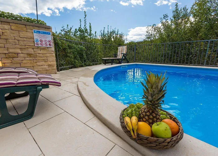 Hundefreundliche Mit 3 Klimaanlagen, Privatpool, Grill, Waschmaschine, Heizung Holiday home *